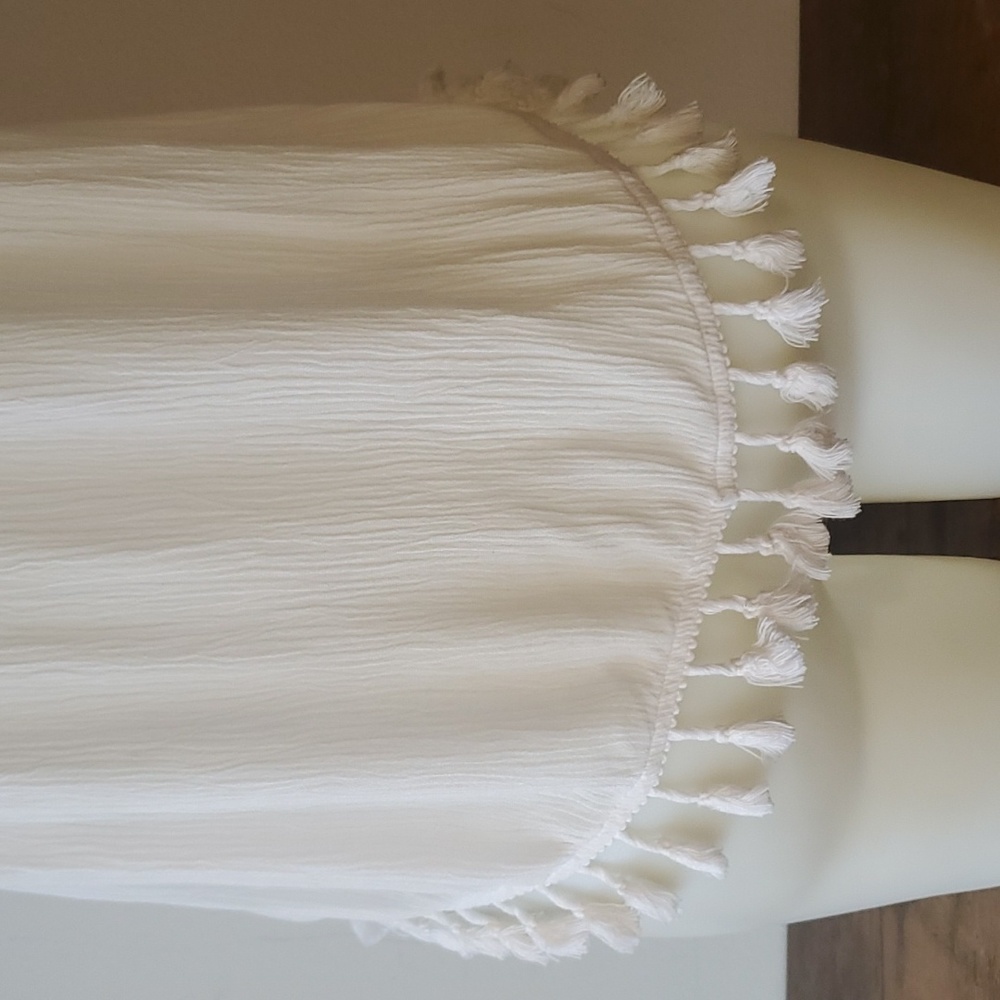 Coachella Collab Gypsy Boho Tank with white tassels & pearl buttons - Picture 8 of 13